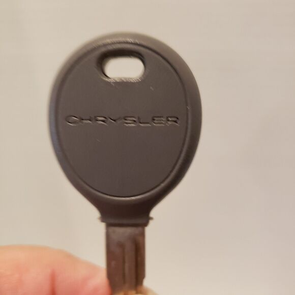 OEM Fob G043VT17T Chrysler PT Cruiser 2005 3 Button Keyless Entry Remote Key New - Picture 2 of 13